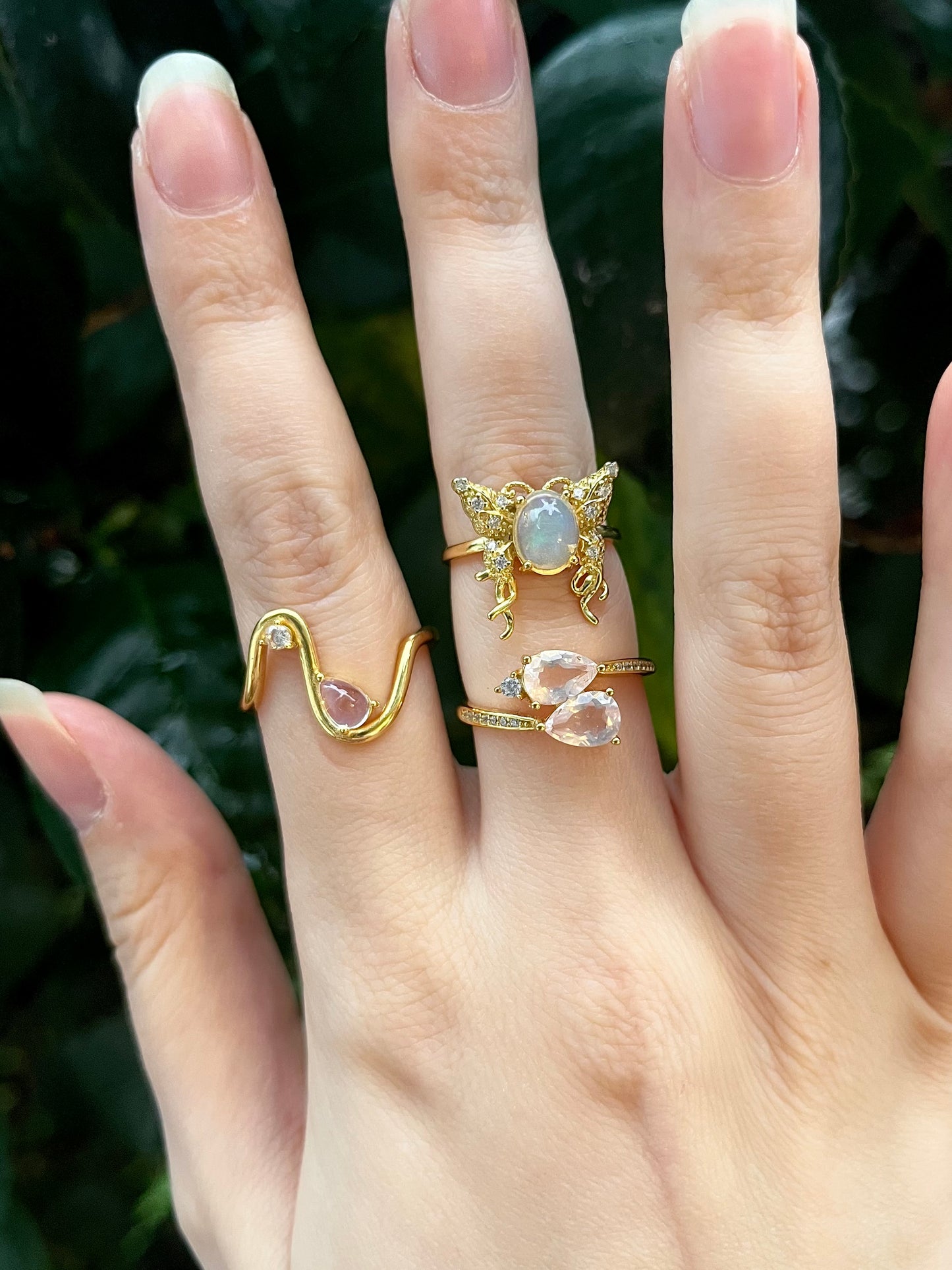 Enchanting Gold & Shimmery Crystal Ring Companions!
