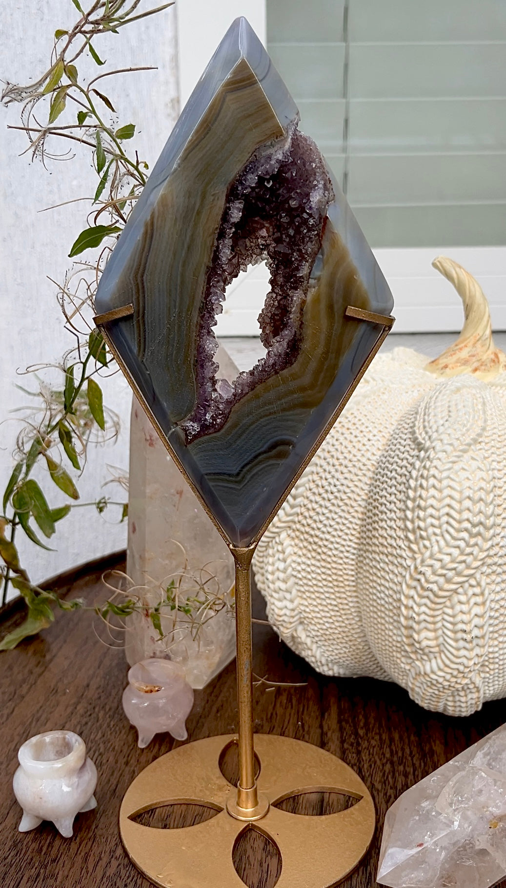 XXL Amethyst Agate Geode Statue