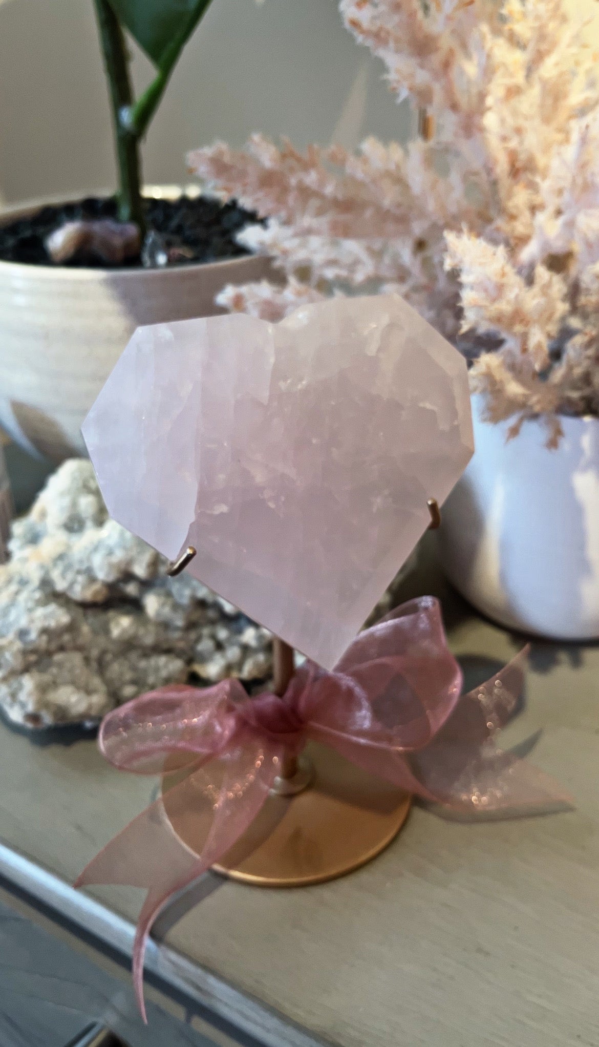 Large Lavender Rose Quartz Heart Statue