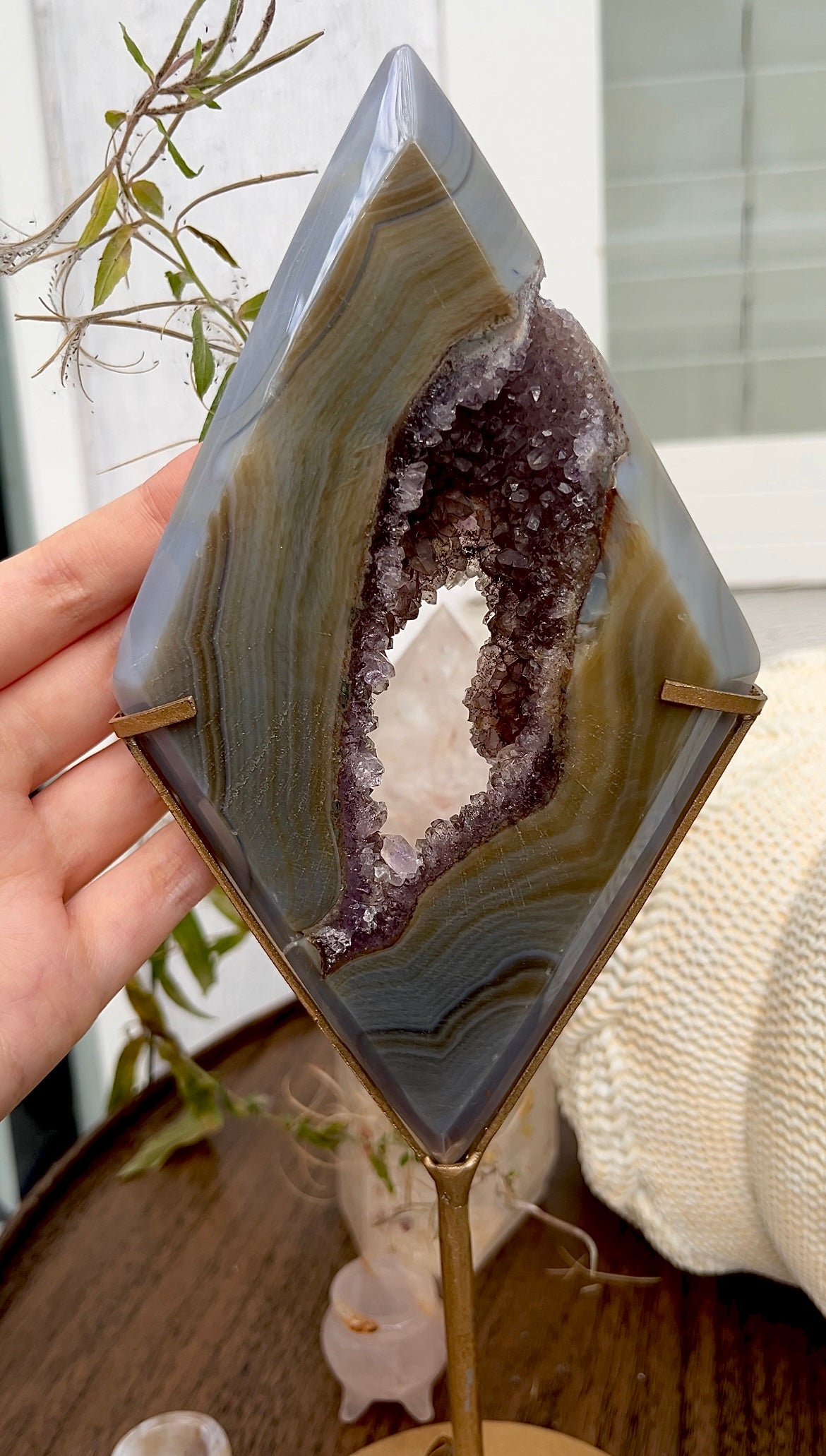 XXL Amethyst Agate Geode Statue